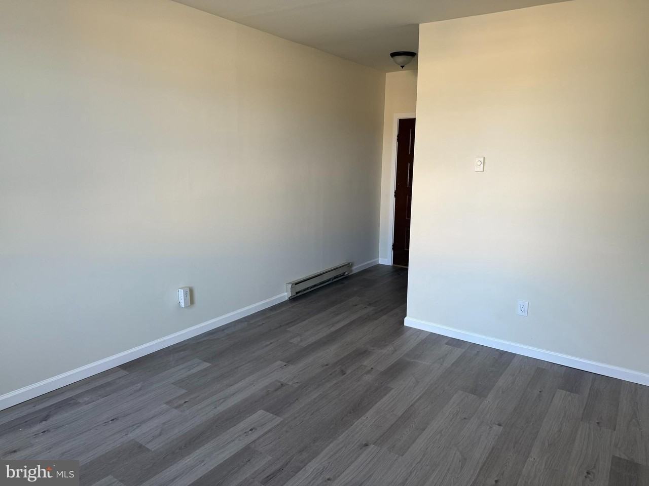 21 N Main St #E - Photo 4 of 12