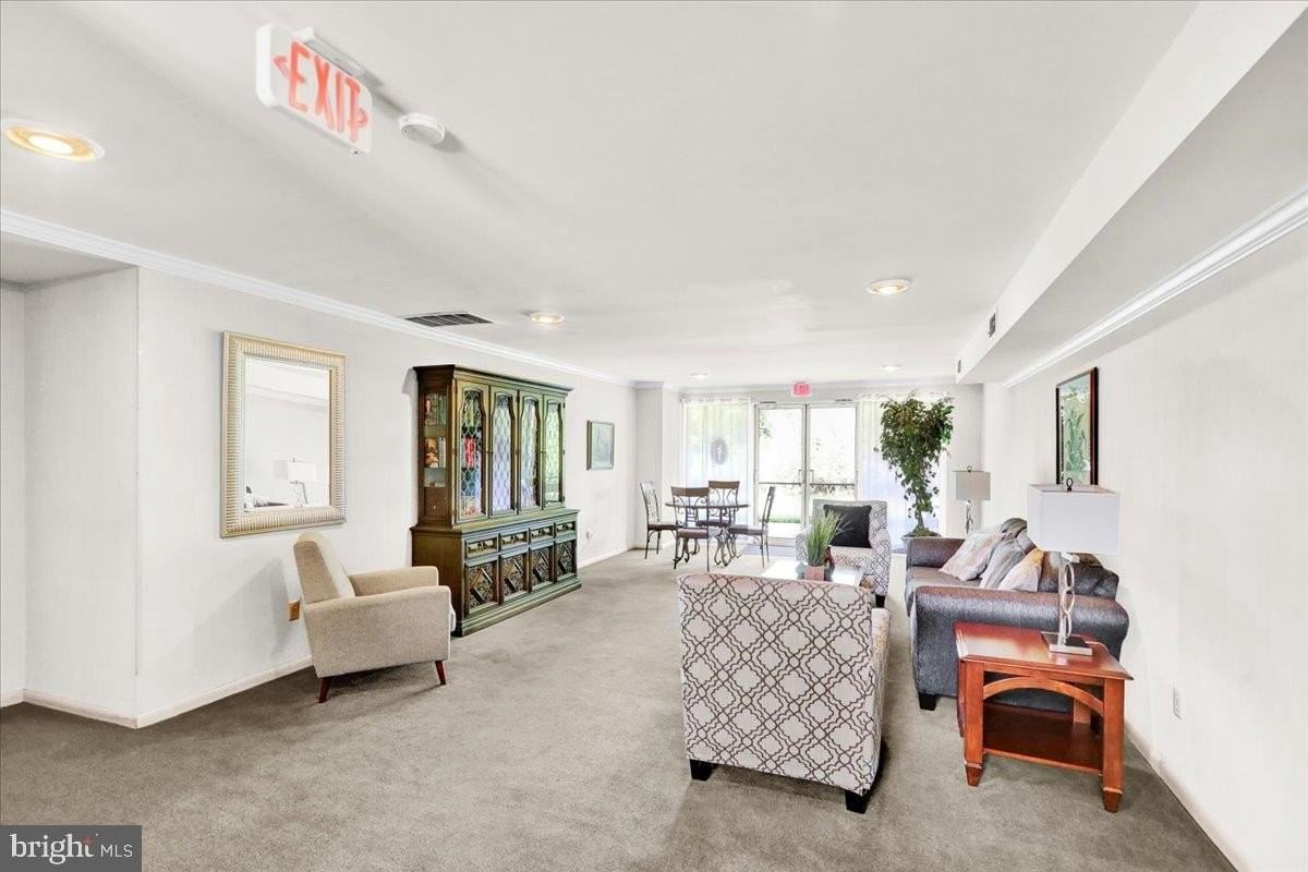 1801 Cambridge Ave #C21 - Photo 3 of 26