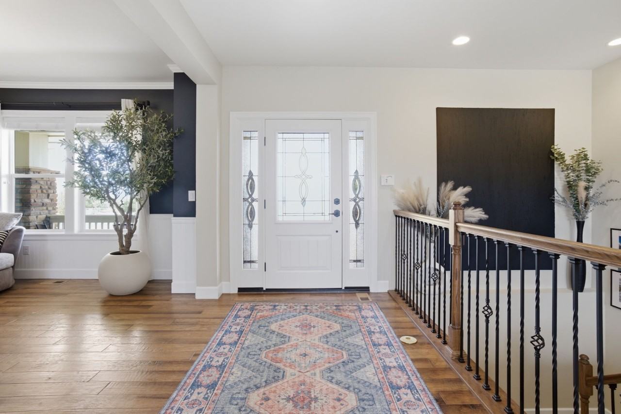 79 Sheldon Ave - Photo 2 of 39