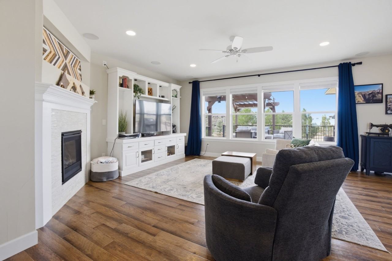 79 Sheldon Ave - Photo 5 of 39