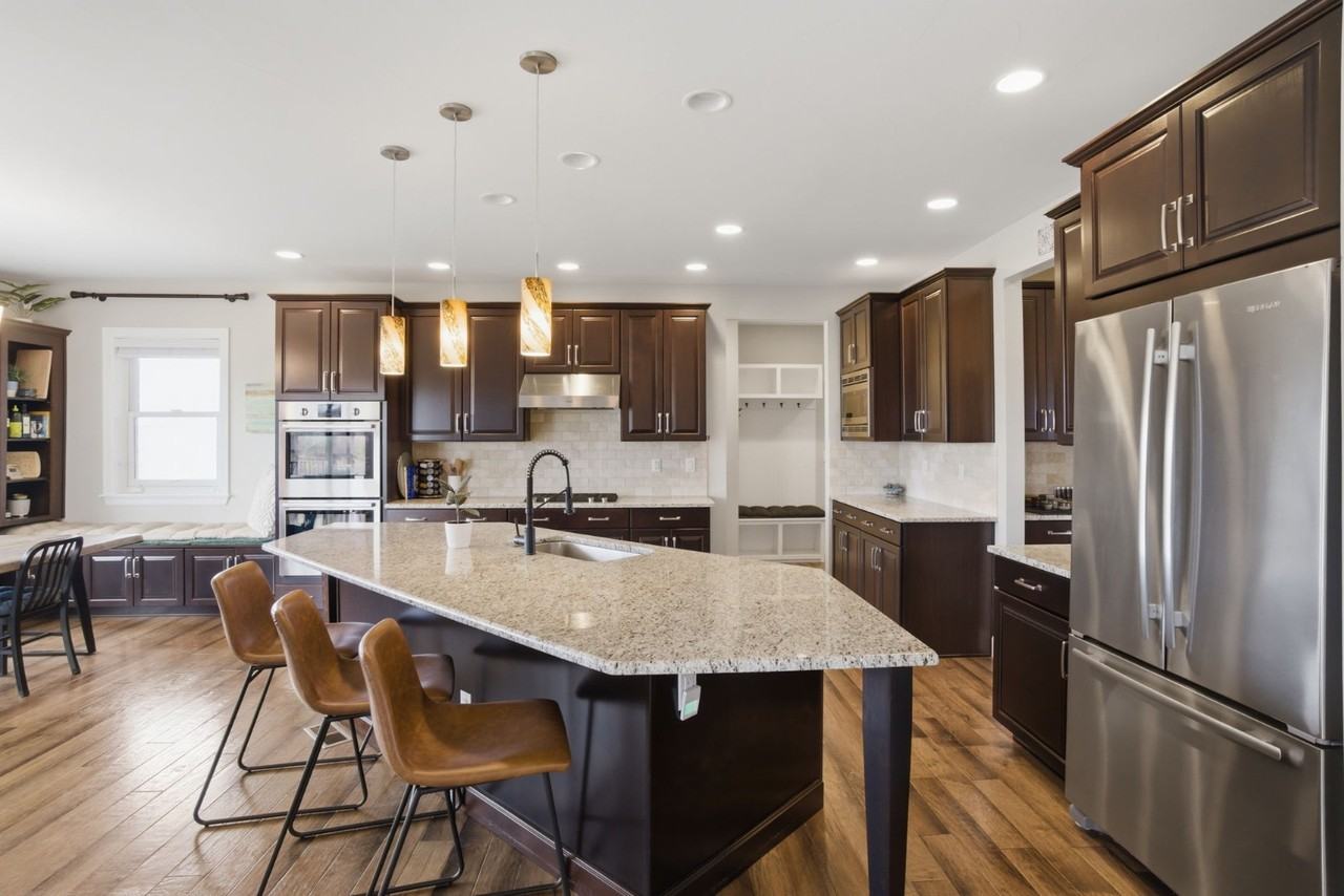 79 Sheldon Ave - Photo 6 of 39