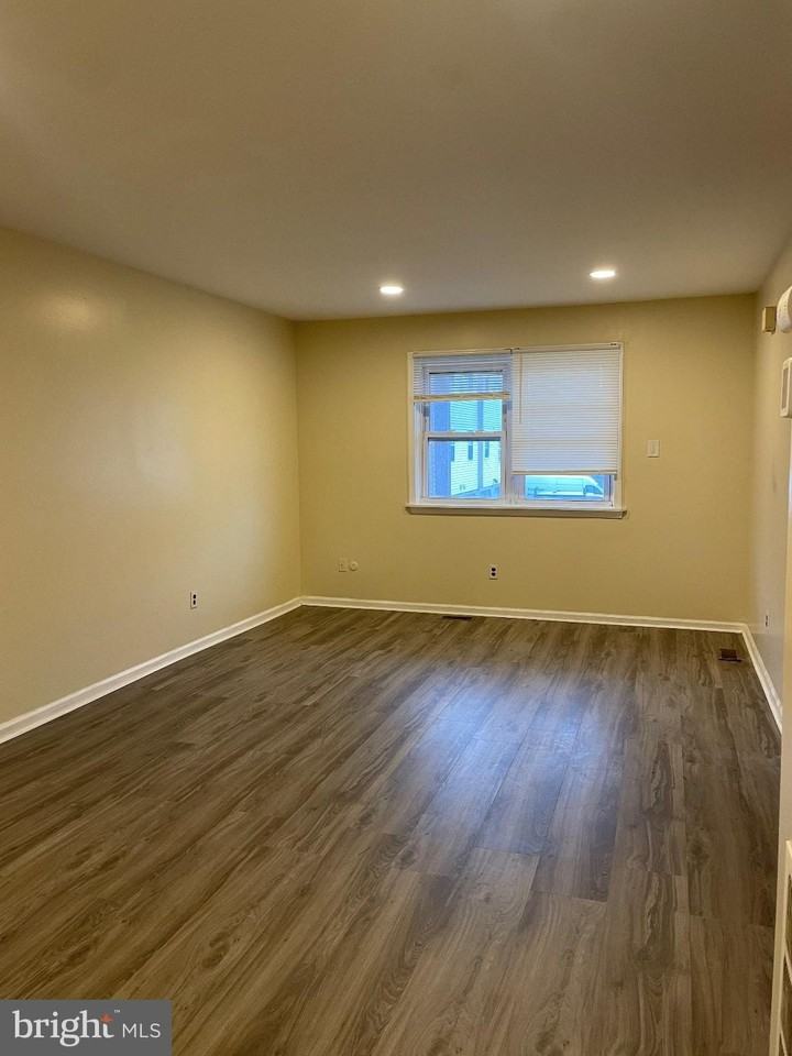 304 Christopher Pl - Photo 4 of 25