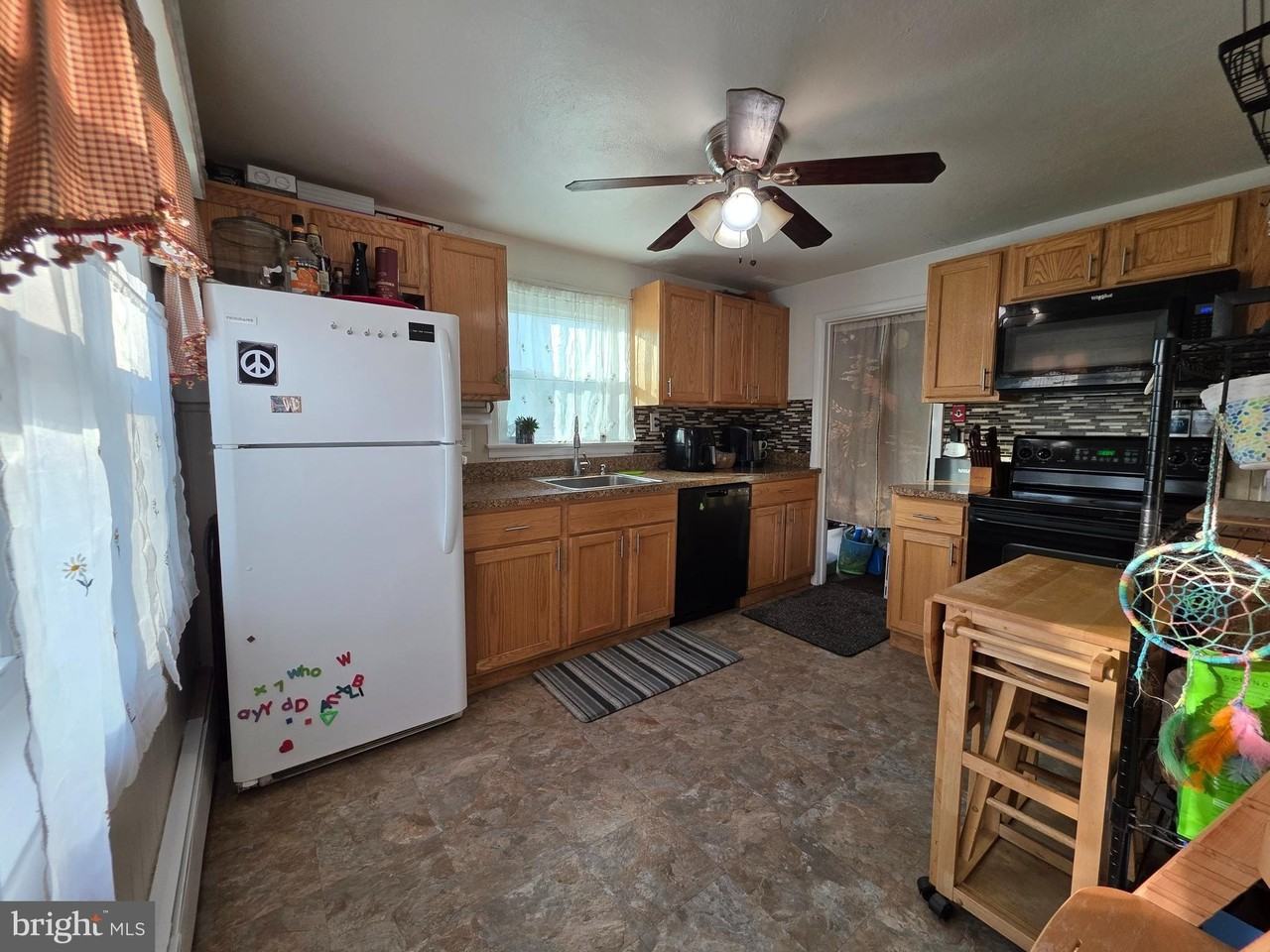 14 Scarlet Ave - Photo 6 of 21