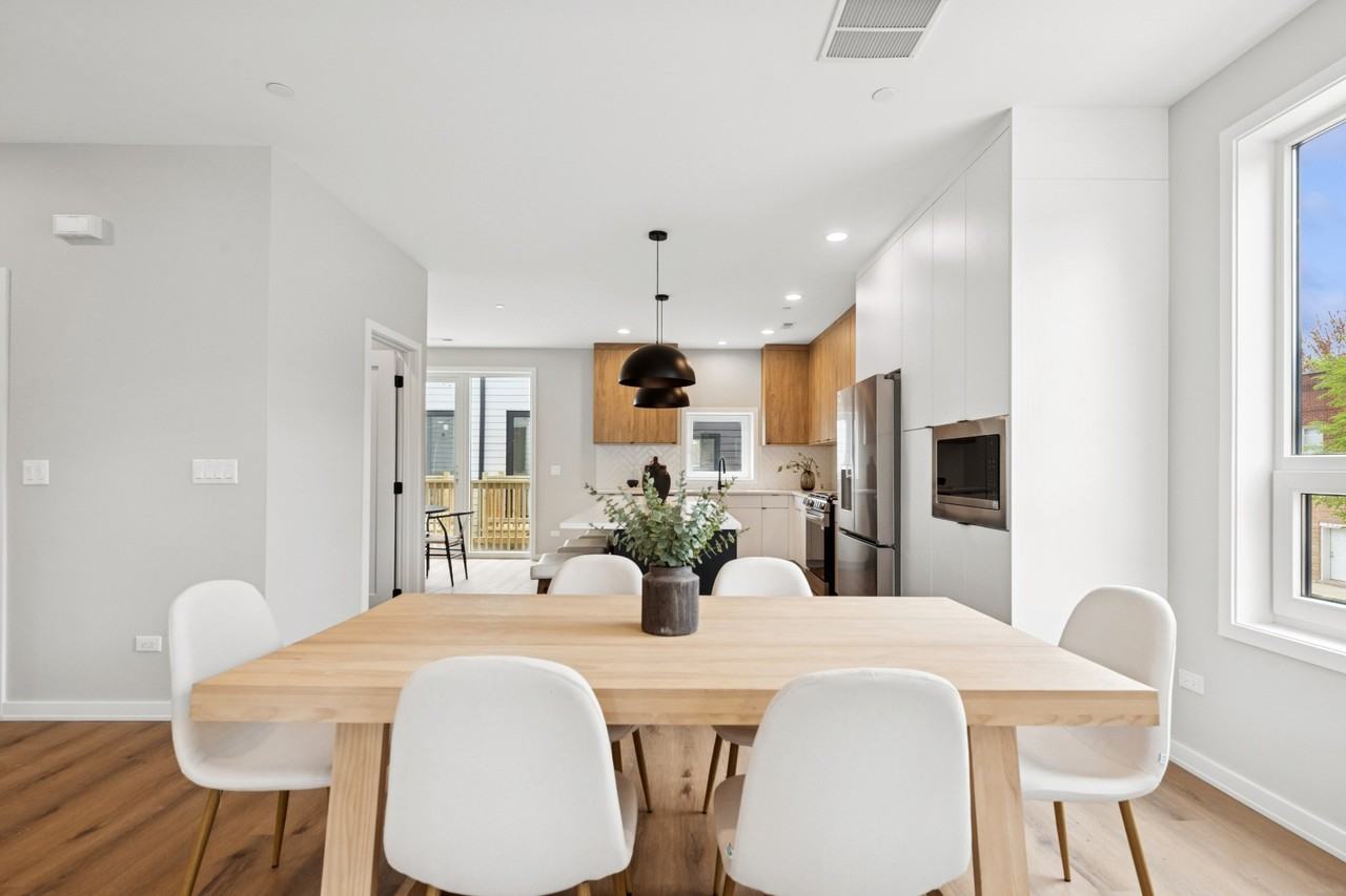 946 Beloit Ave #2 - Photo 7 of 38