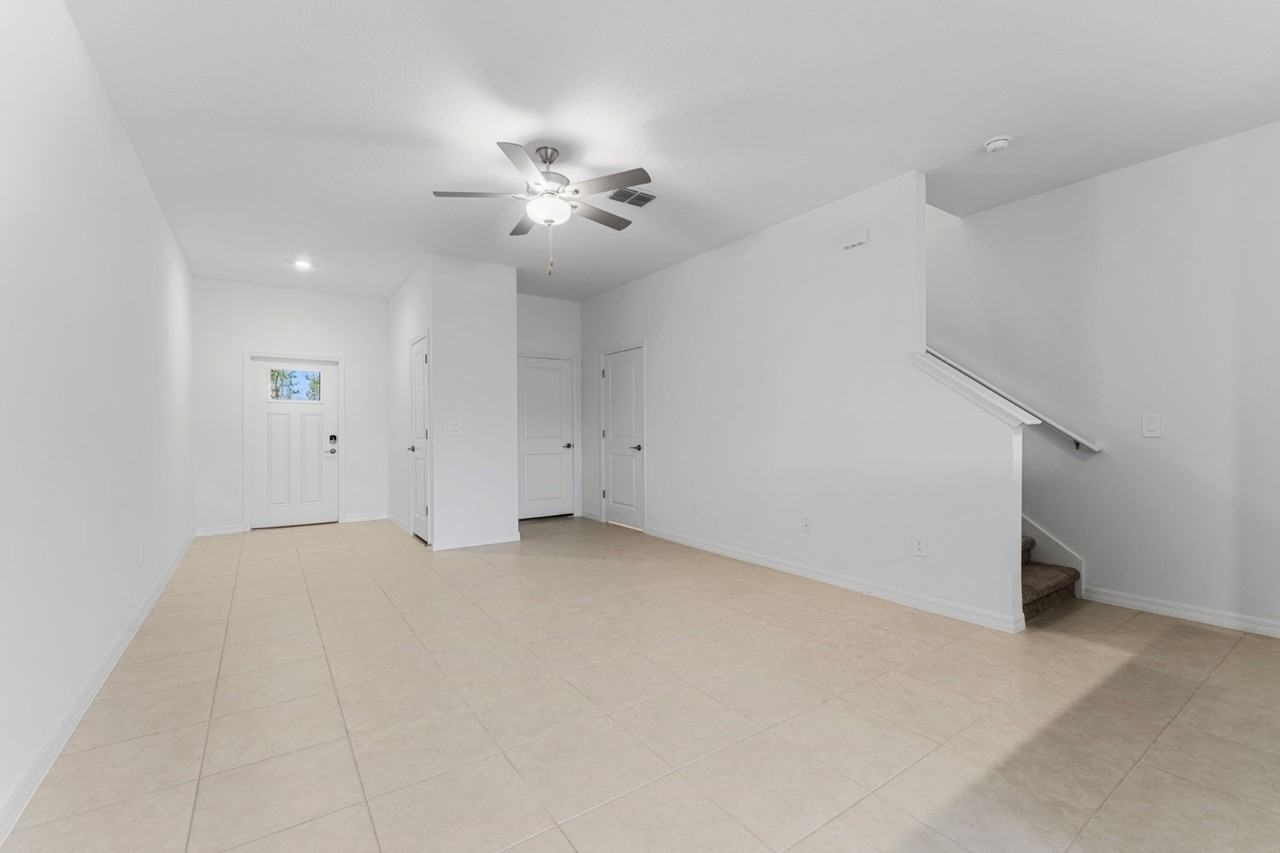 6288 Shiner St - Photo 6 of 33