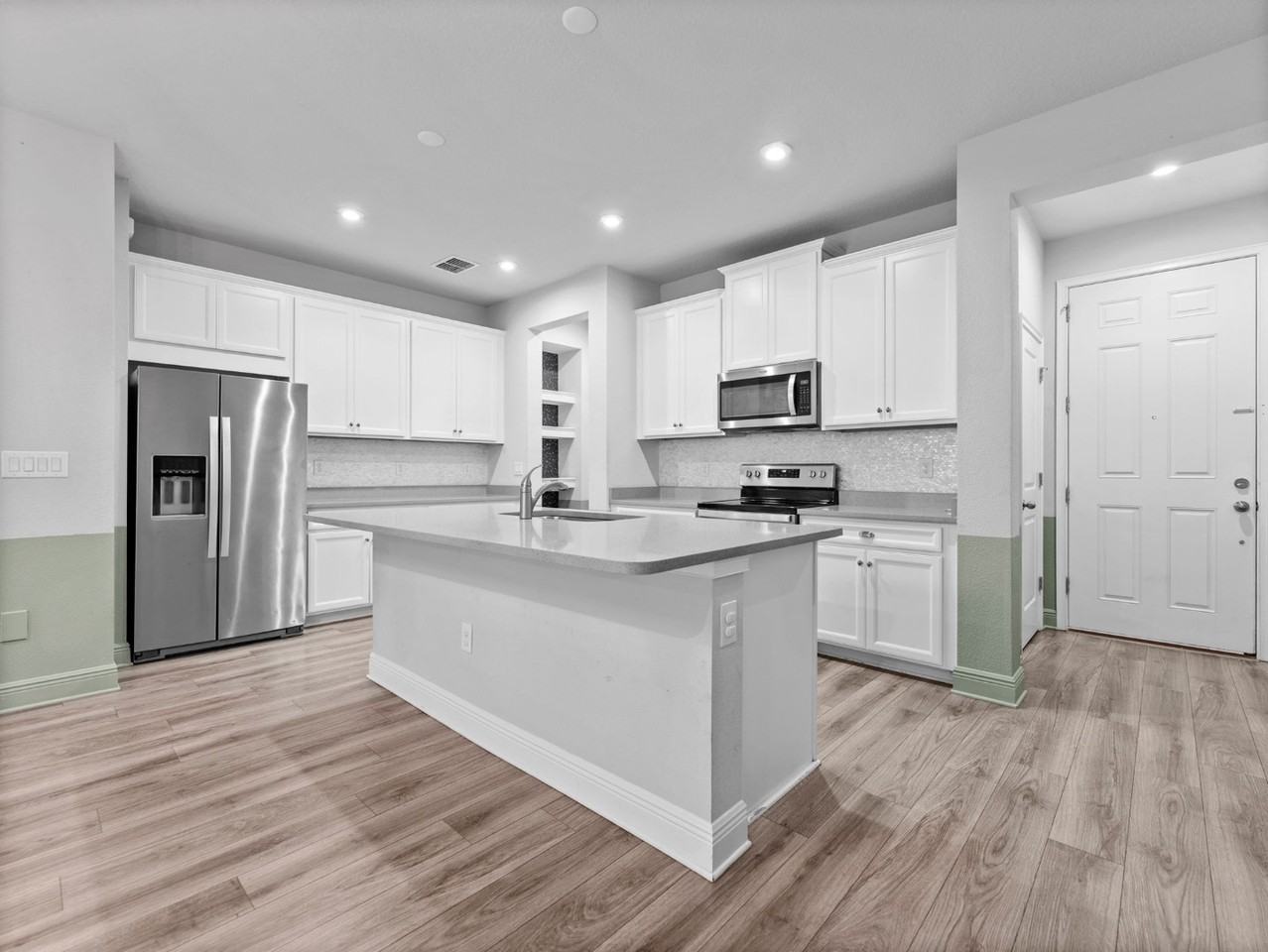 5845 Grand Sonata Ave - Photo 4 of 31