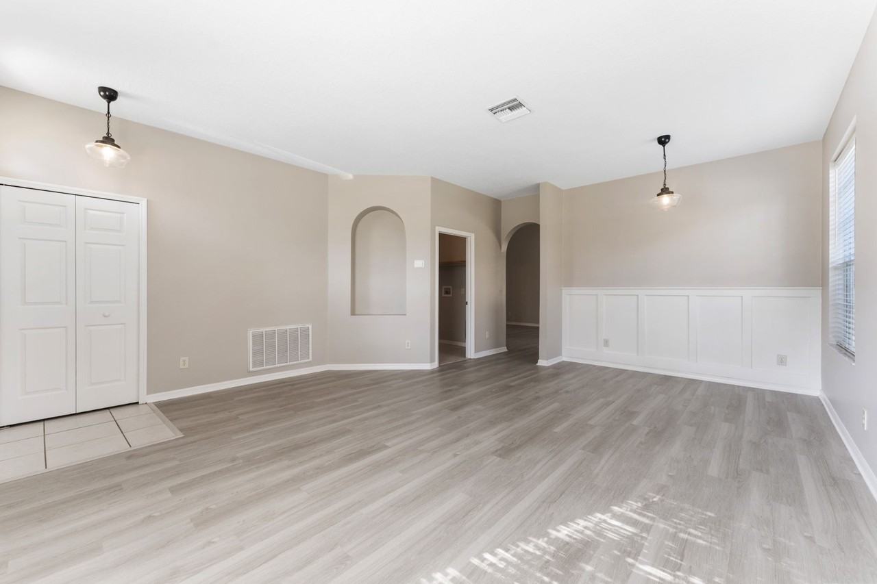 3031 Downan Point Dr - Photo 4 of 30