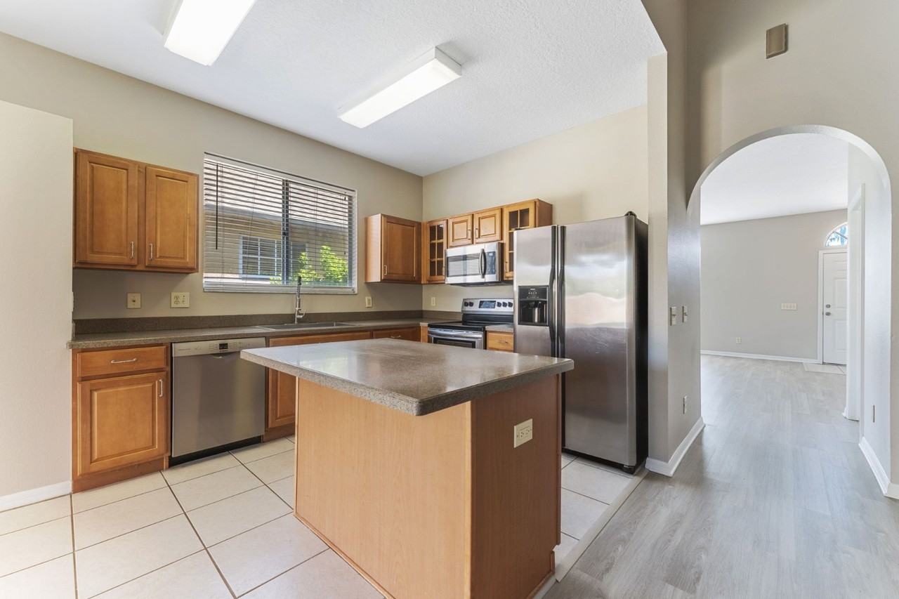 3031 Downan Point Dr - Photo 5 of 30