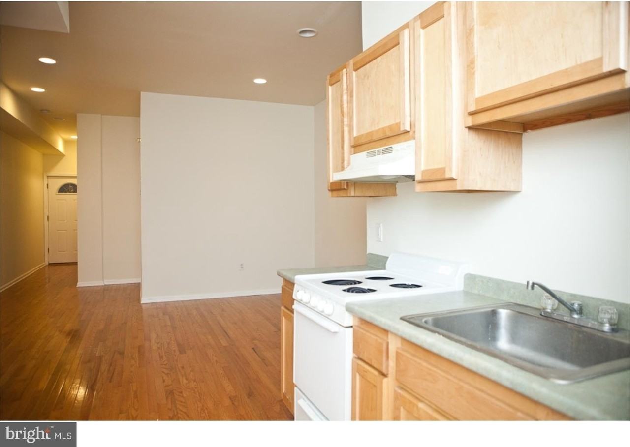 1531 Poplar St #1 - Photo 2 of 14