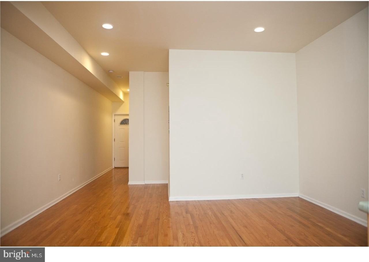 1531 Poplar St #1 - Photo 3 of 14