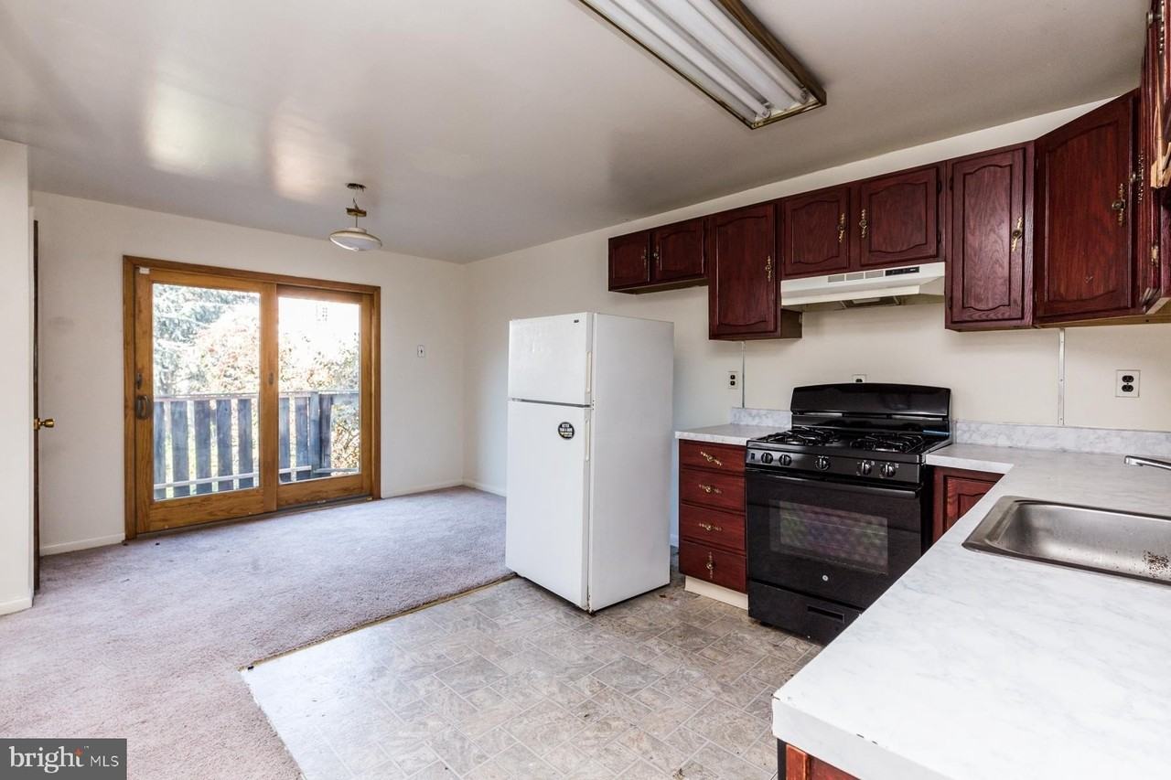 540 N 4th St #D - Photo 5 of 17