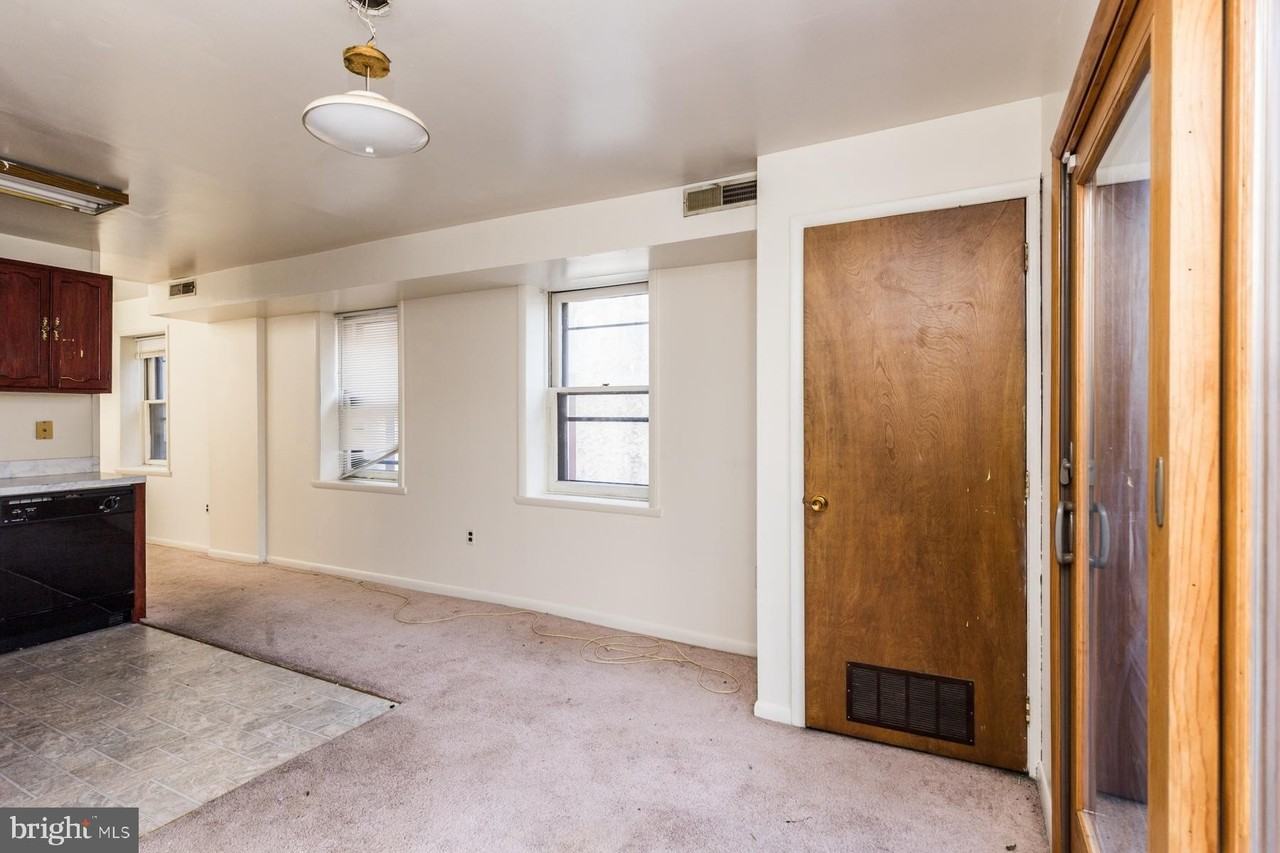 540 N 4th St #D - Photo 7 of 17