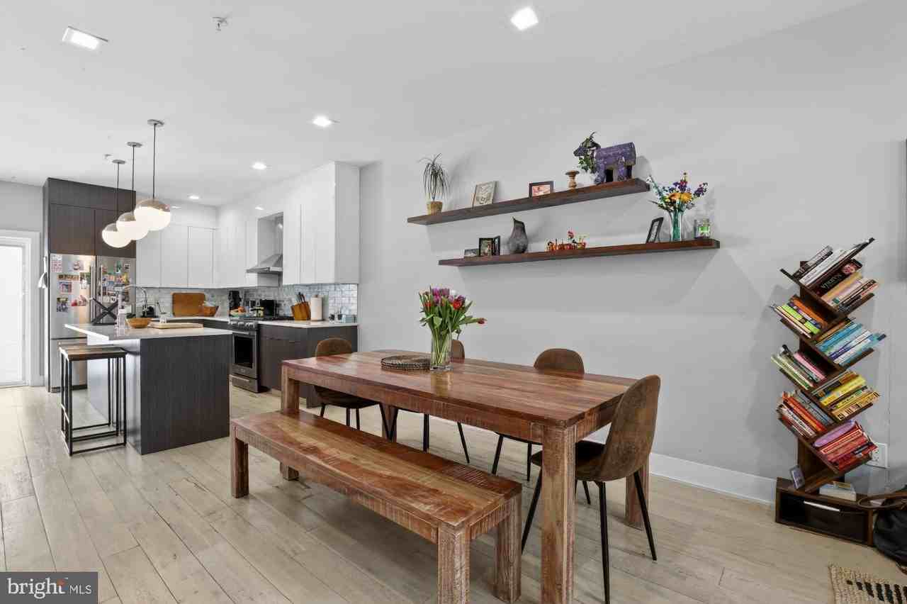 722 E Thompson St - Photo 5 of 48