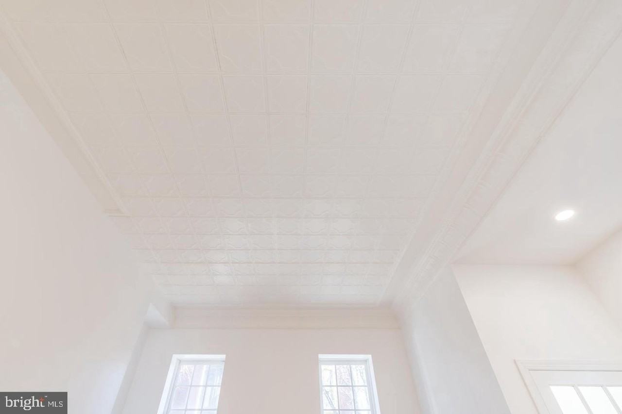 422 S 15th St #1 - Photo 6 of 19