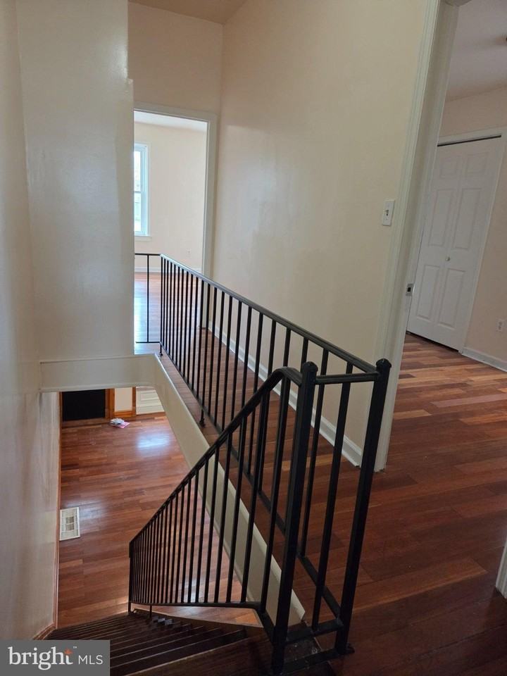 524 Snyder Ave - Photo 6 of 12