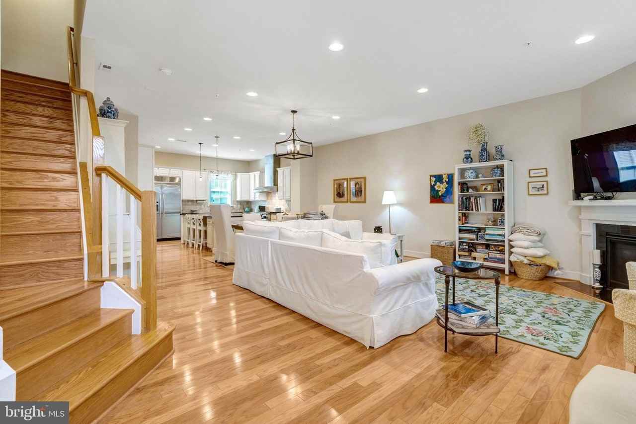 711 Mckenzie Ave - Photo 6 of 50