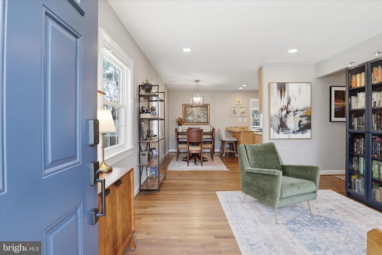 4029 Walters Ct - Photo 3 of 27