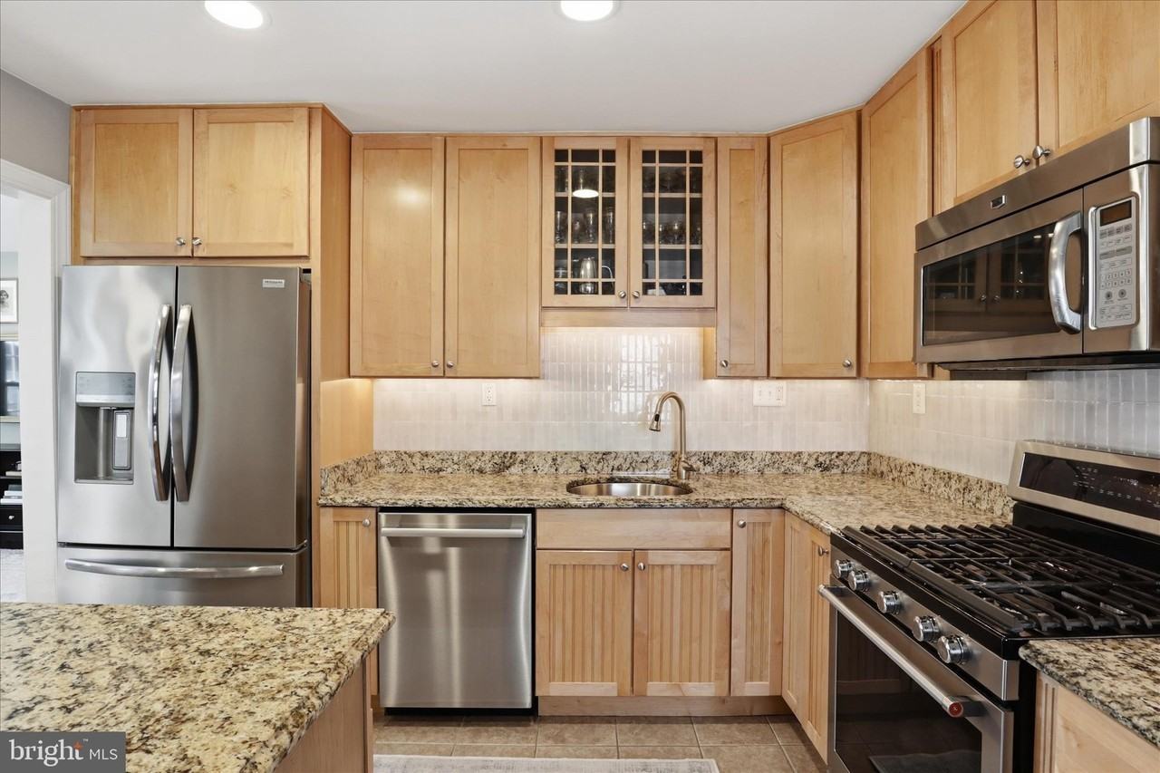 4029 Walters Ct - Photo 7 of 27