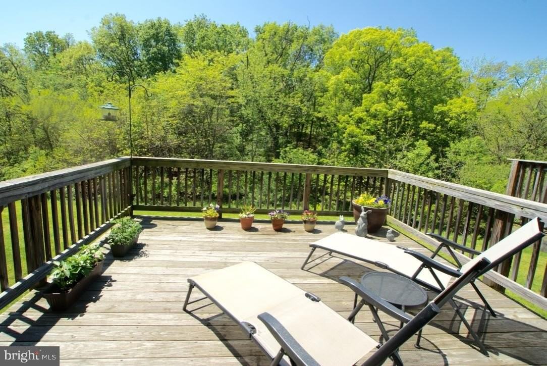 104 Eastside Ln - Photo 7 of 17