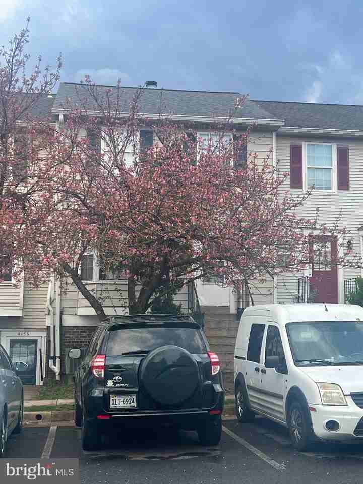 4154 Pleasant Meadow Ct - Photo 2 of 14