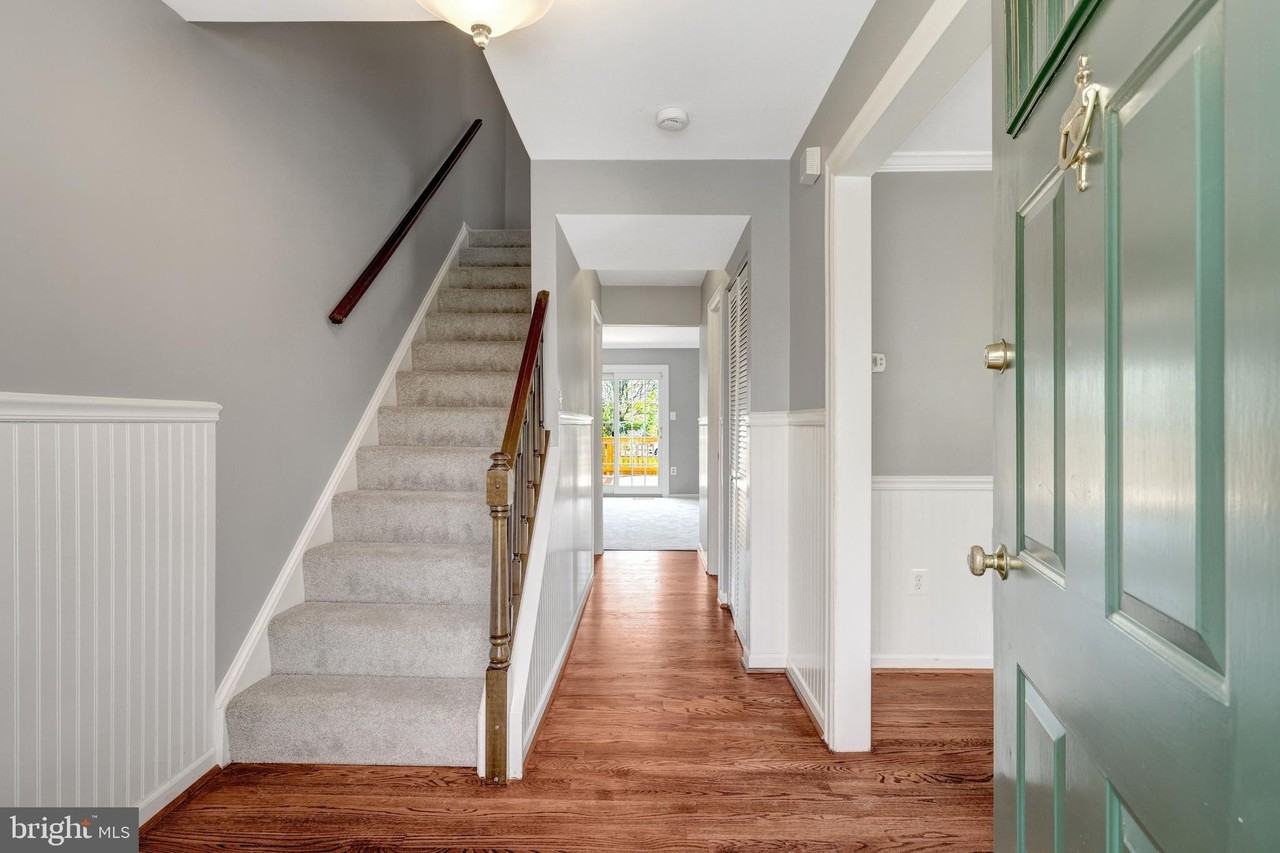 10355 Granite Creek Ln - Photo 2 of 32