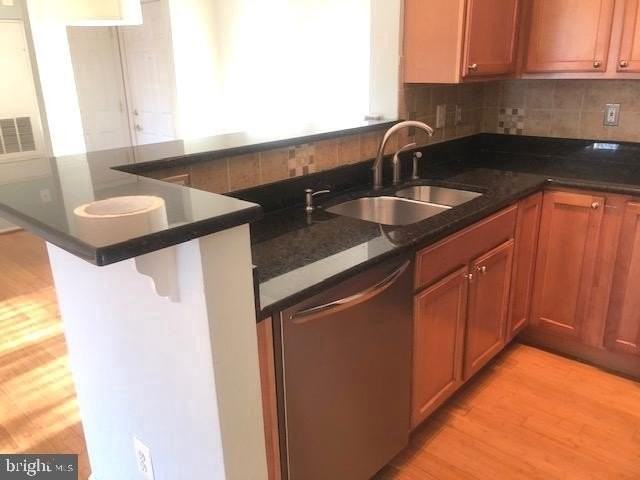 1601 Spring Gate Dr #1214 - Photo 7 of 17