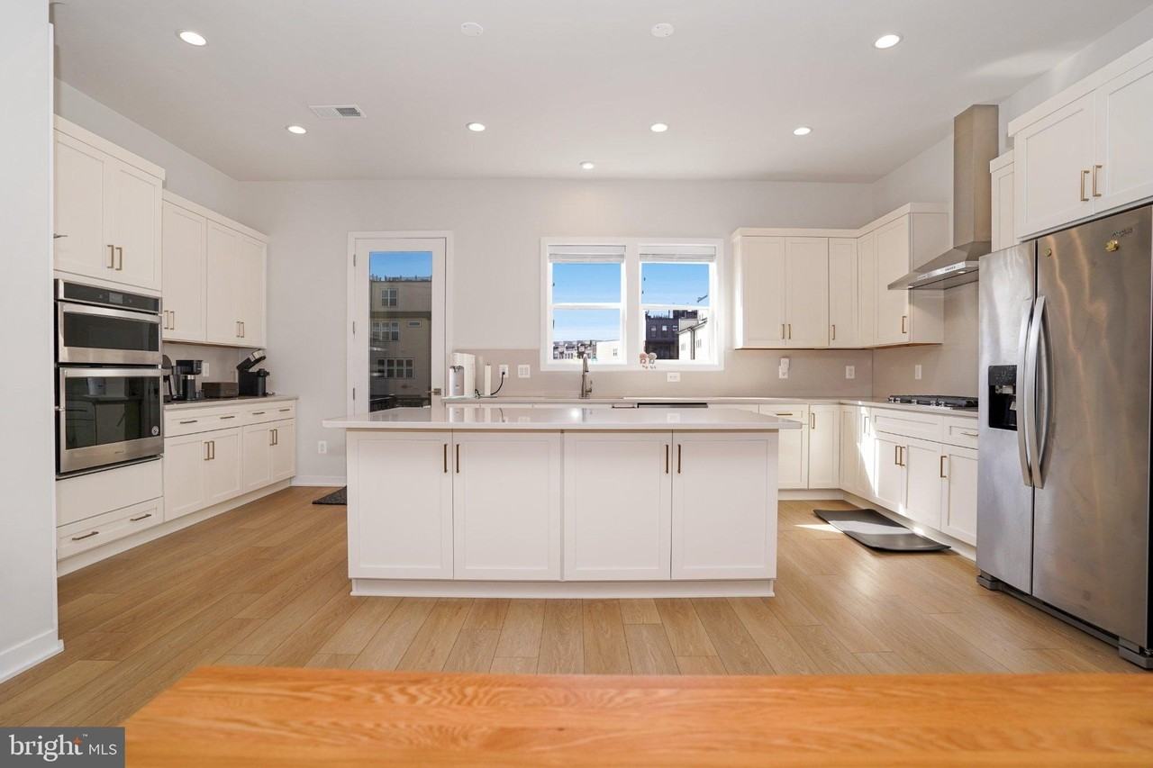 14301 Beckett Glen Cir - Photo 2 of 39