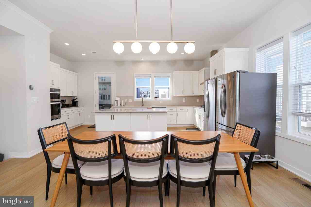 14301 Beckett Glen Cir - Photo 3 of 39