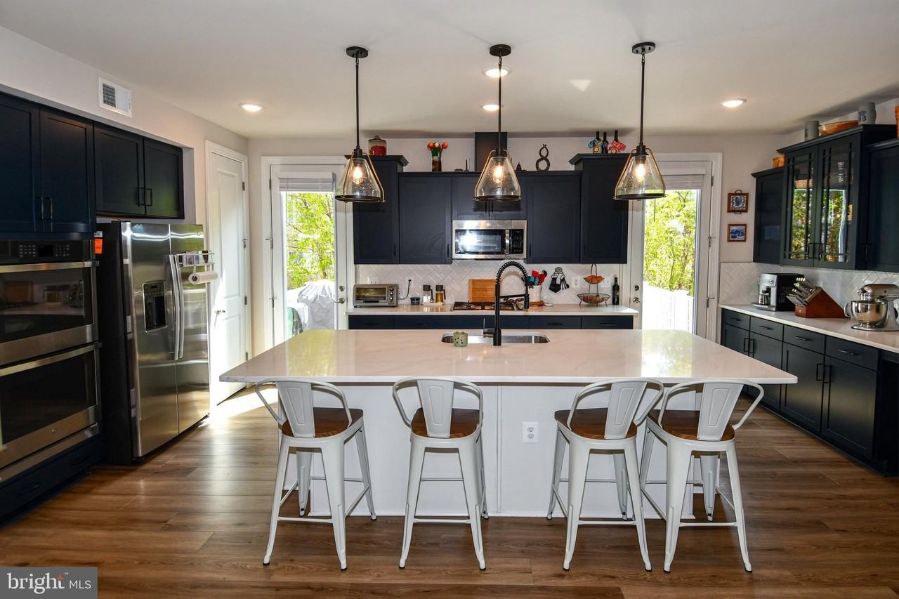 7211 Mountaineer Dr - Photo 2 of 50