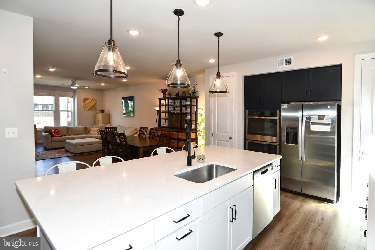 7211 Mountaineer Dr - Photo 6 of 50