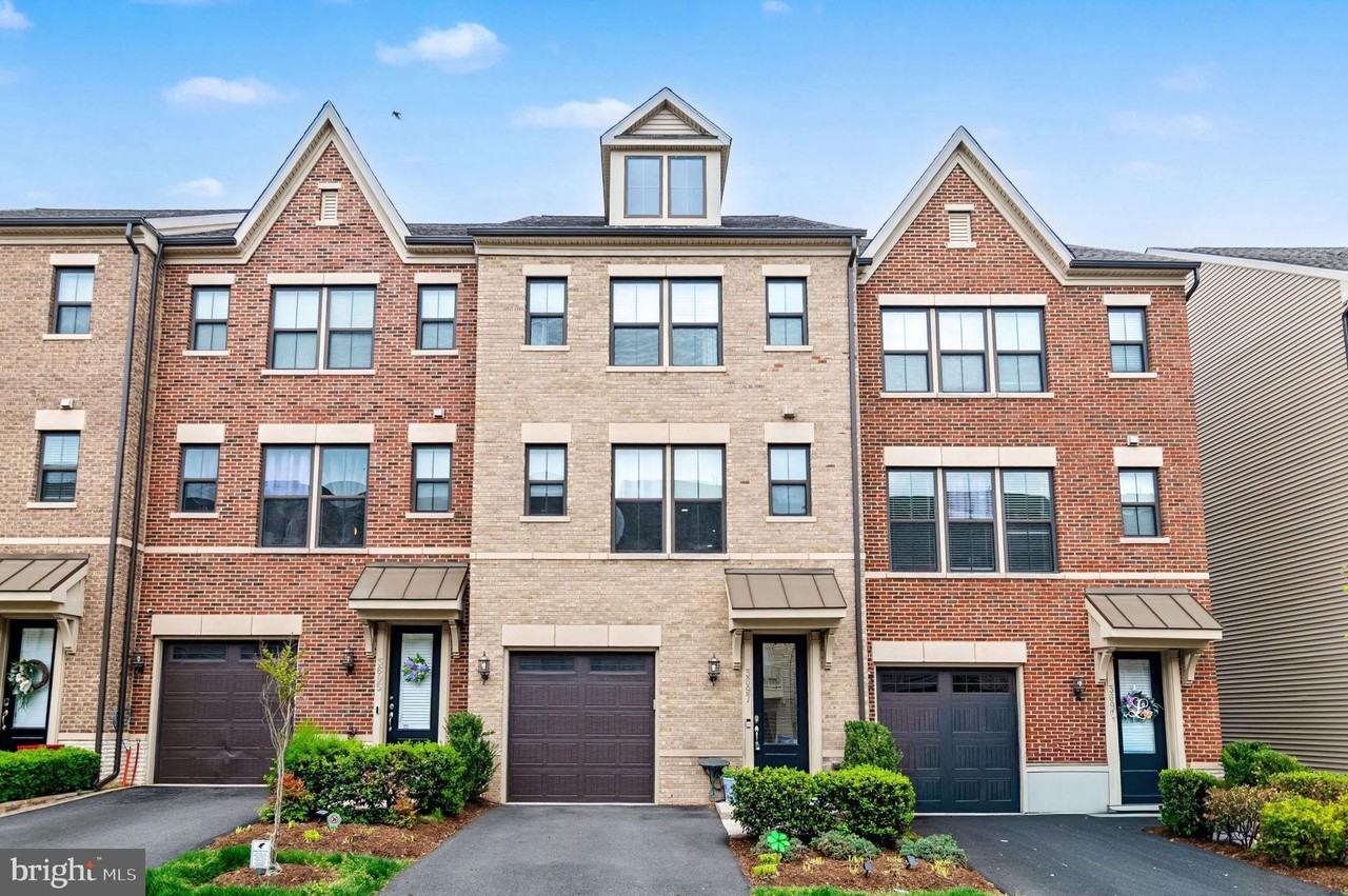 3697 Ambrose Hills Rd - Photo 2 of 41