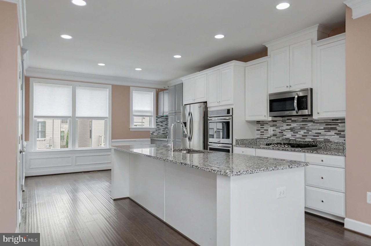 3697 Ambrose Hills Rd - Photo 7 of 41