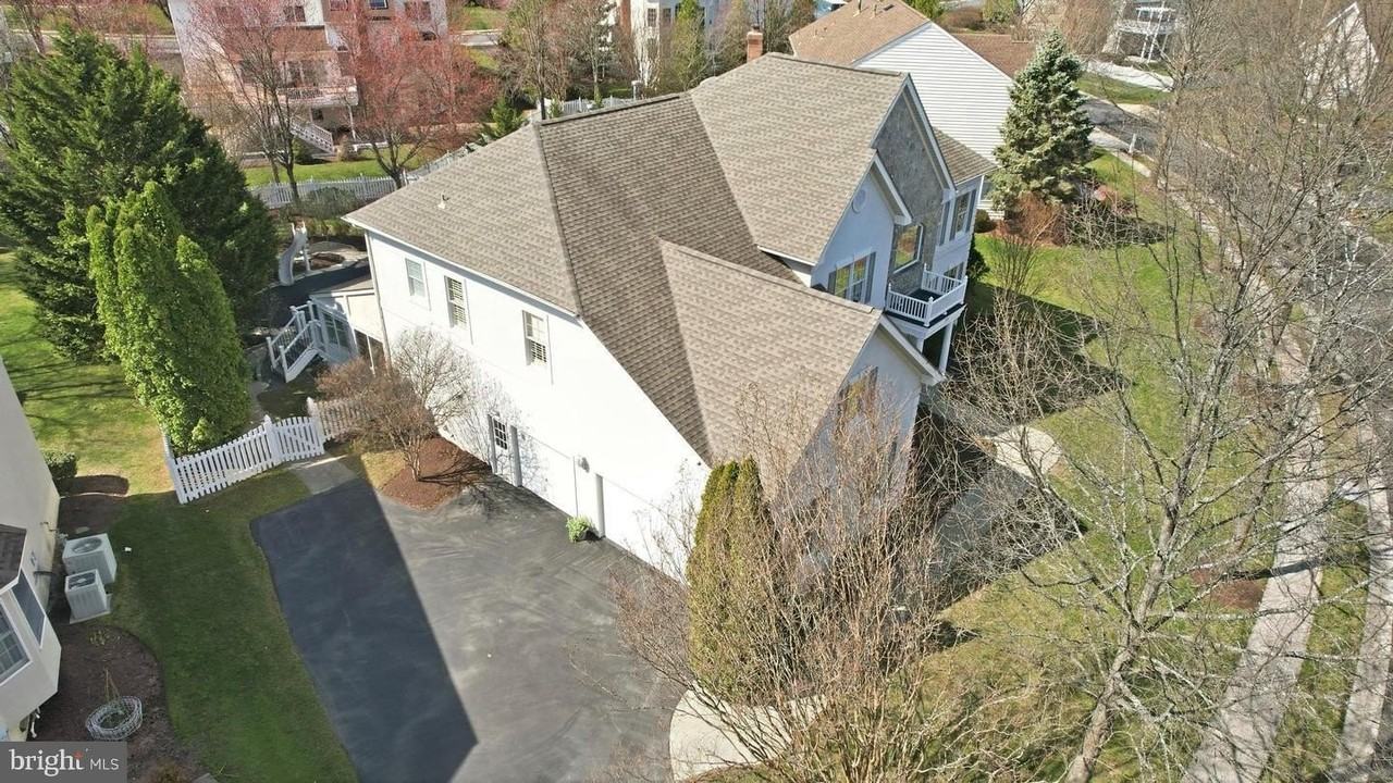 19925 Interlachen Cir - Photo 3 of 50