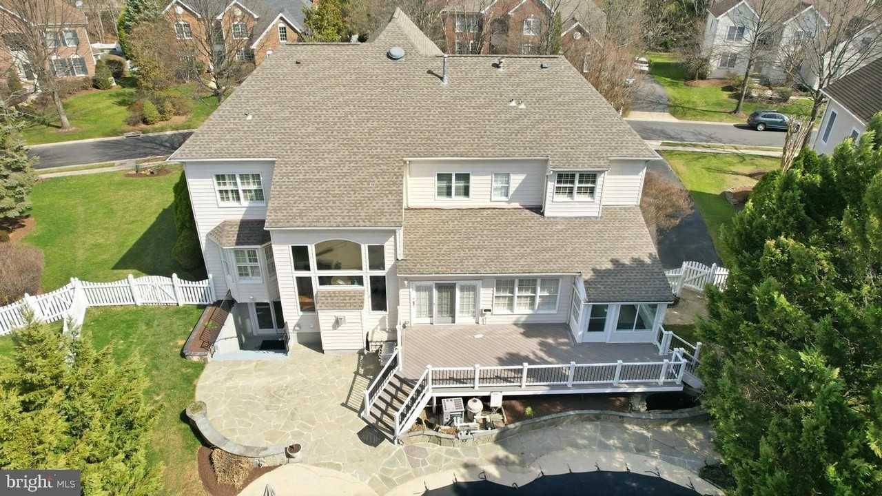 19925 Interlachen Cir - Photo 5 of 50