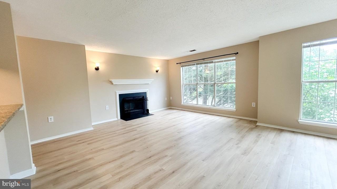 21019 Timber Ridge Ter #203 - Photo 4 of 17