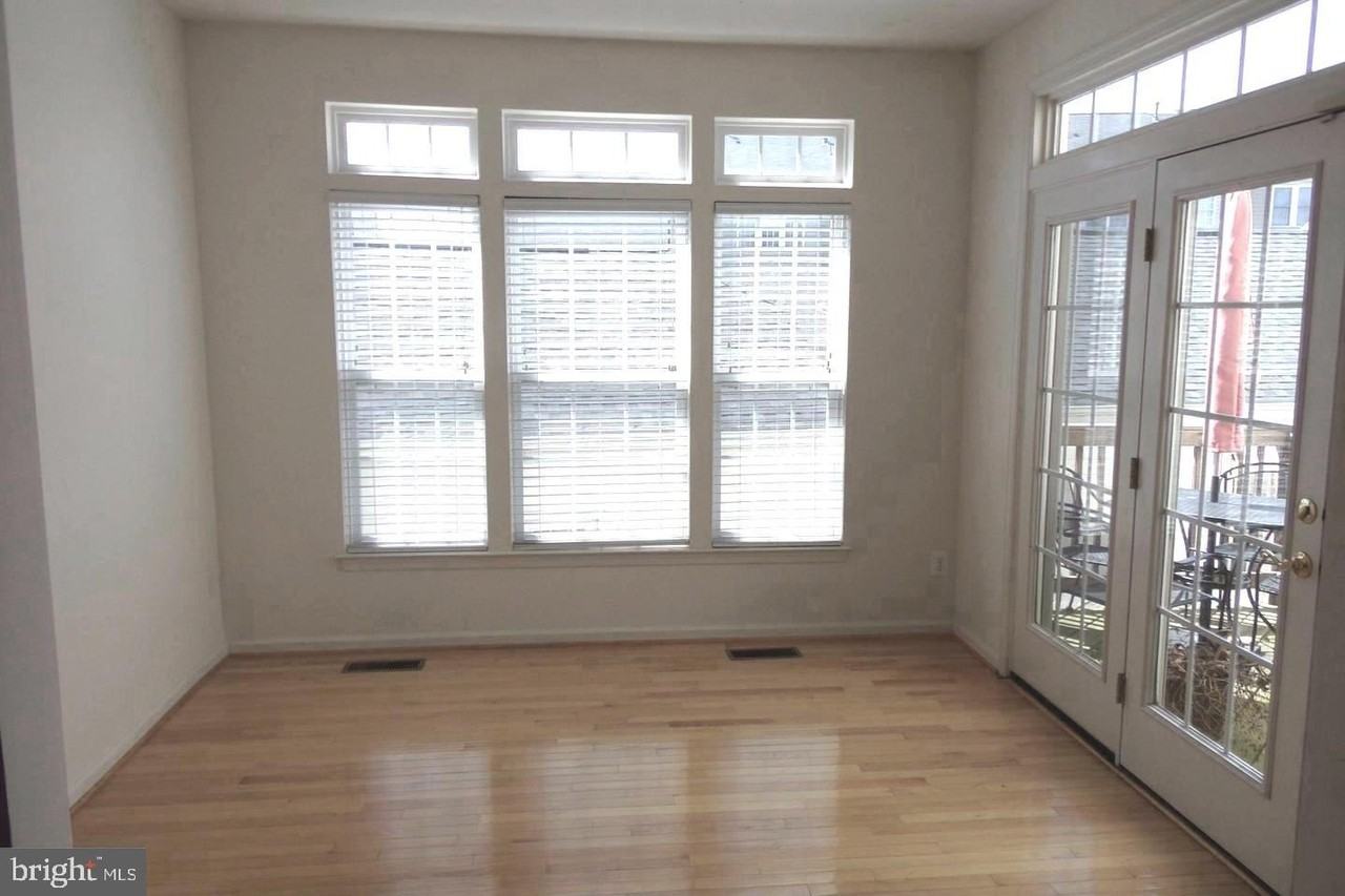 16606 Barge Cir - Photo 5 of 7