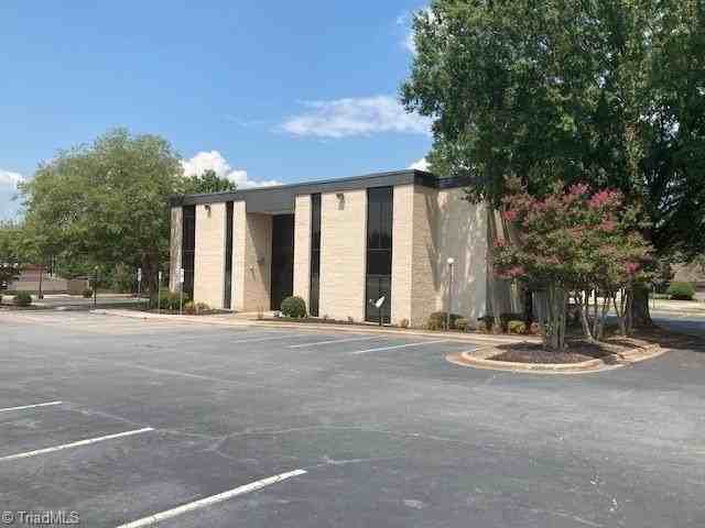 213 W Kings Hwy