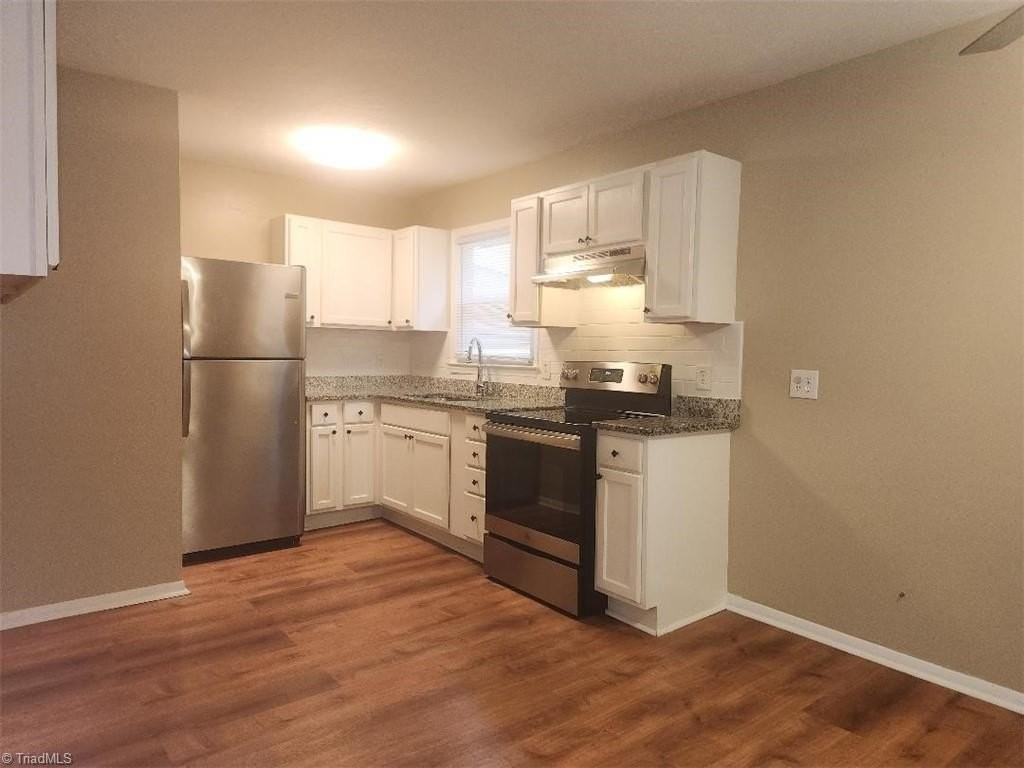 3878 Pembrooke Rd - Photo 3 of 8