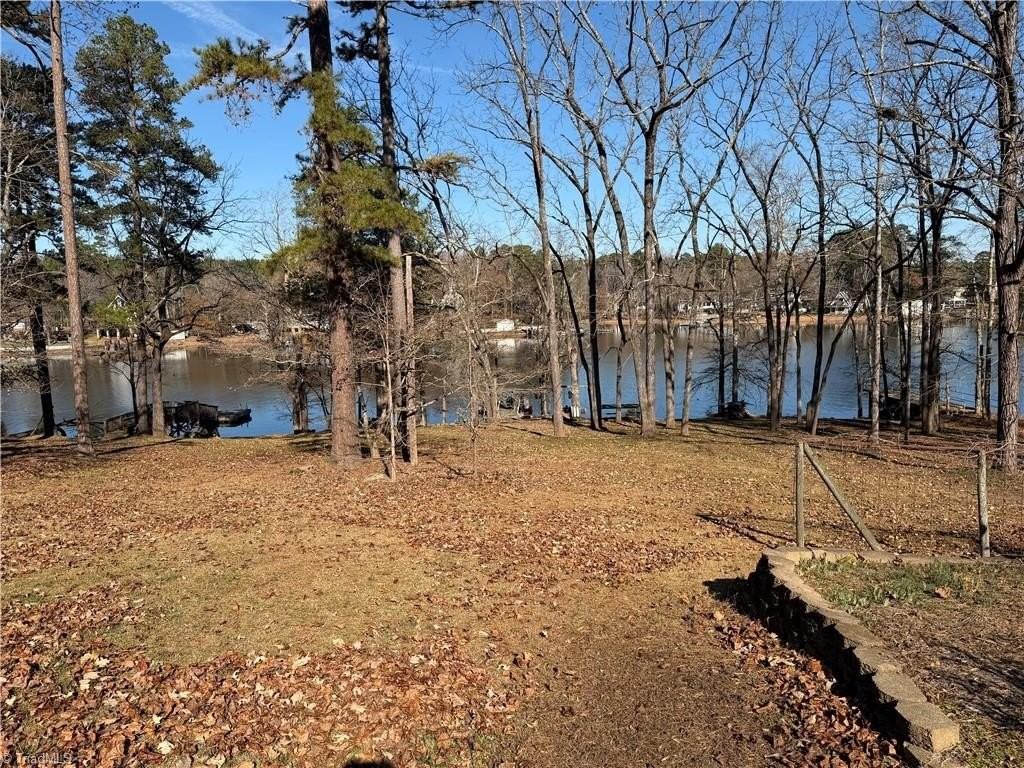 415 Watkins Rd - Photo 6 of 17