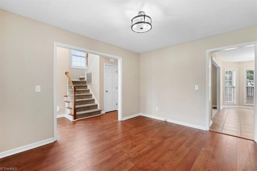 3103 Bannock Ln - Photo 4 of 33