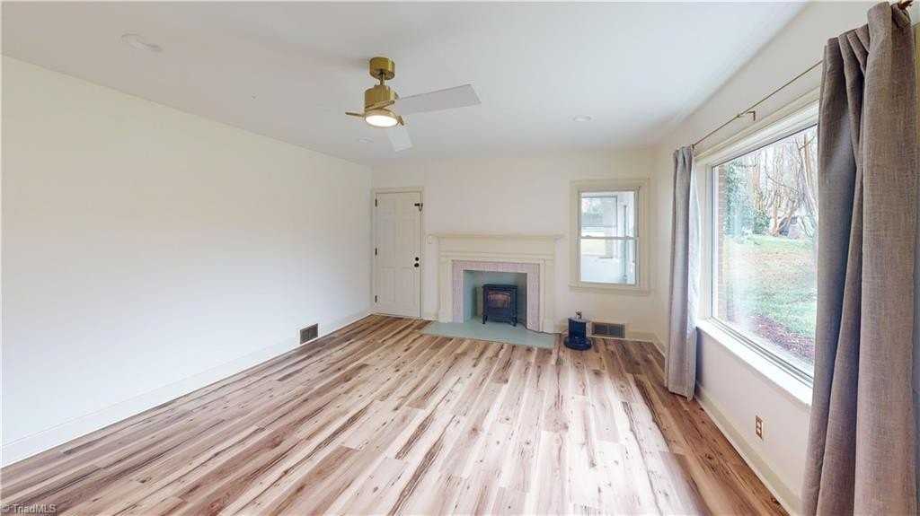 5144 Sunrise Ter - Photo 3 of 10