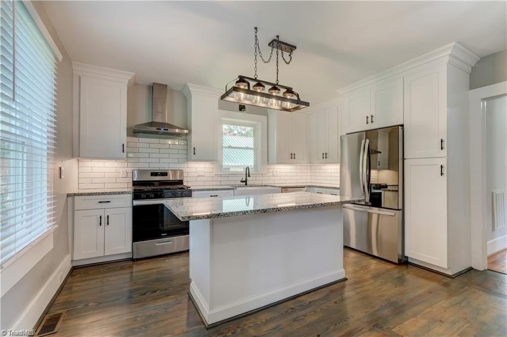 2318 Spruce St - Photo 5 of 23