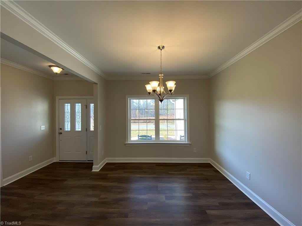 261 Summerlyn Dr - Photo 7 of 29