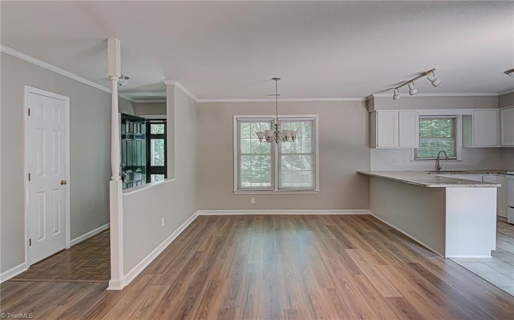 4639 Lawndale Dr - Photo 7 of 21