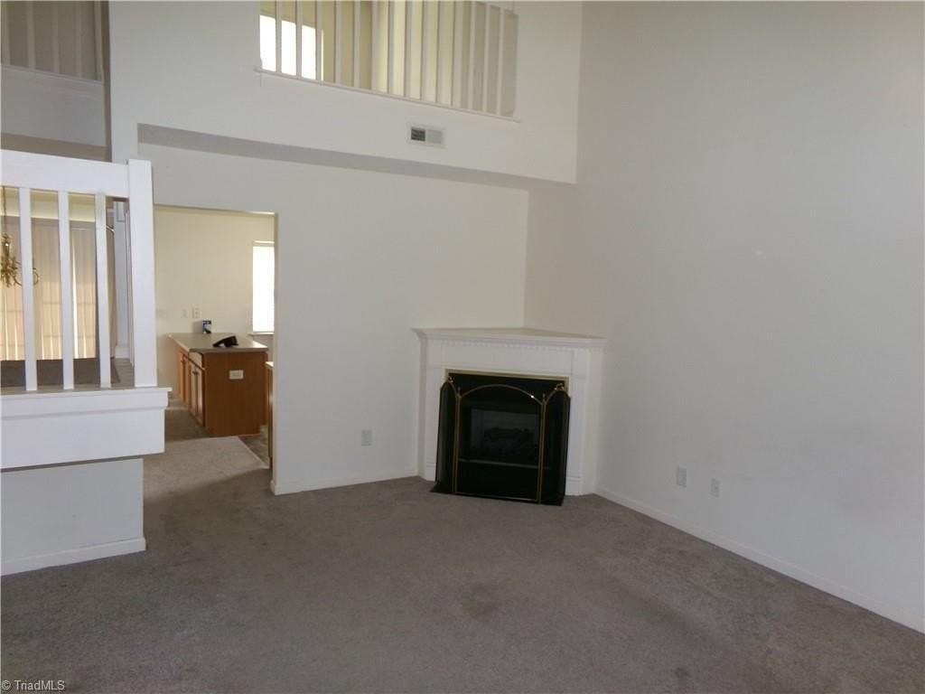 211 Malamute Ln - Photo 2 of 18