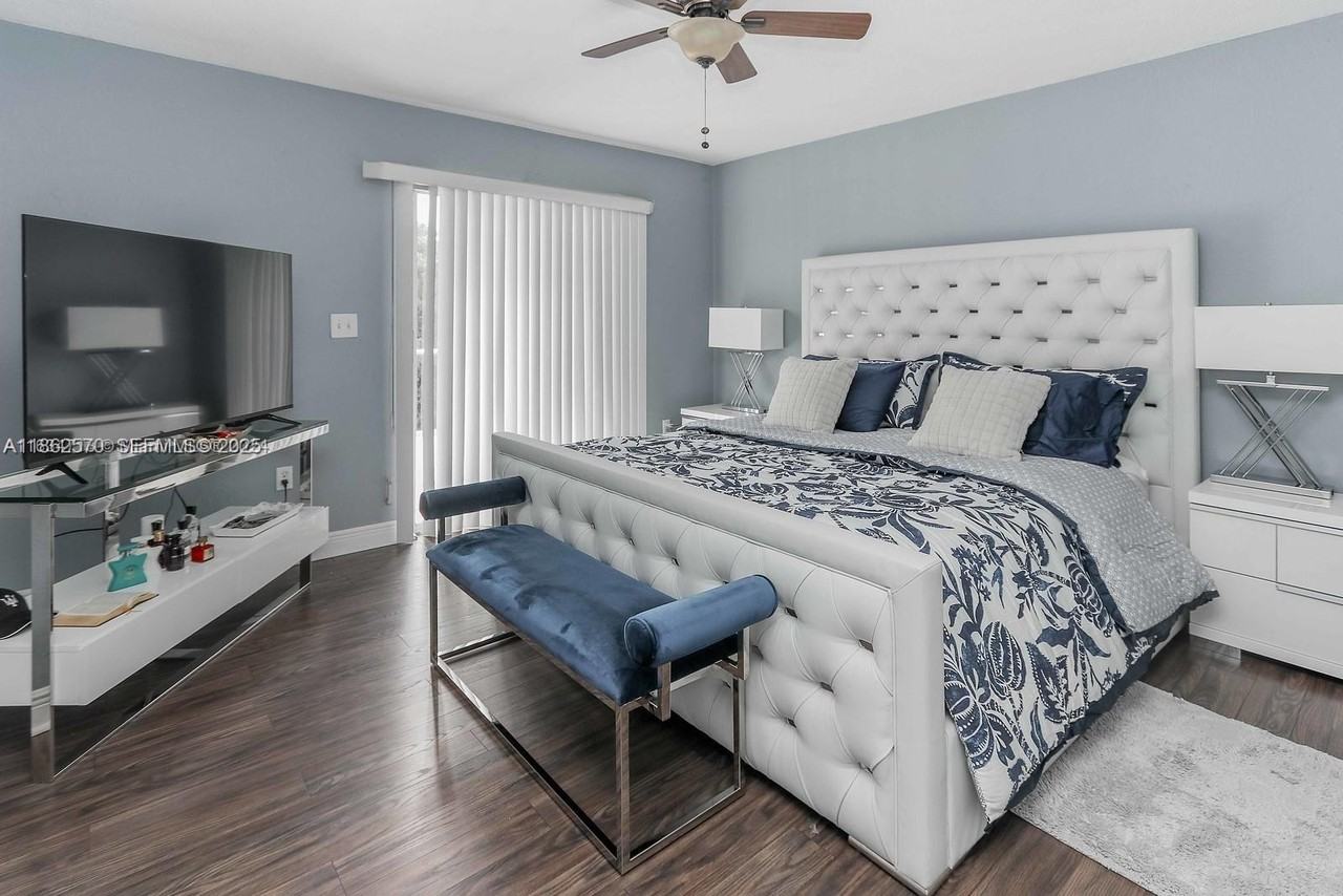 1021 Southwest 104th Court #1 - Photo 7 of 25