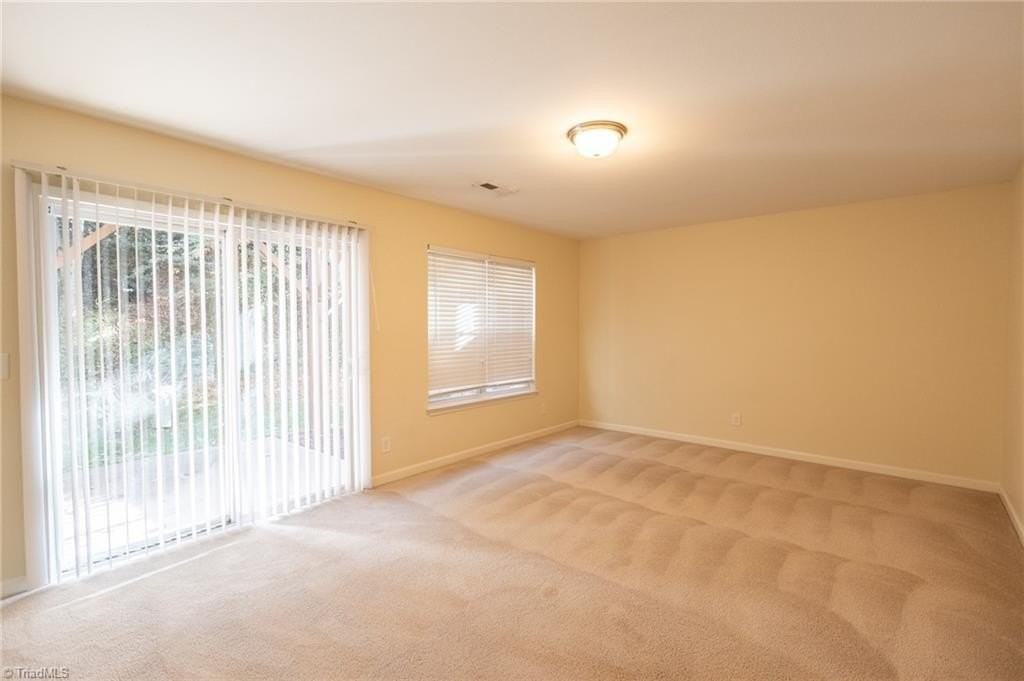 36 Ackland Dr - Photo 4 of 18