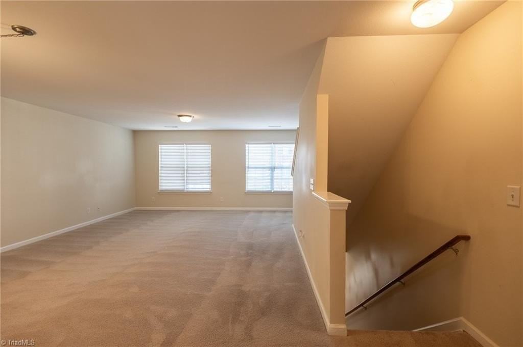 36 Ackland Dr - Photo 5 of 18