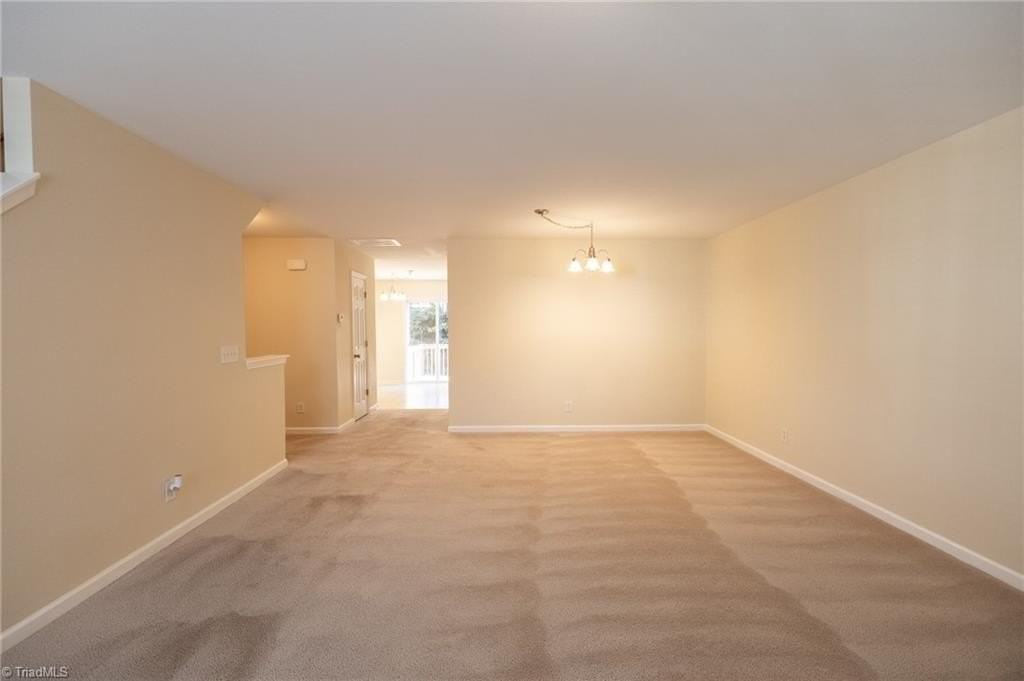 36 Ackland Dr - Photo 6 of 18