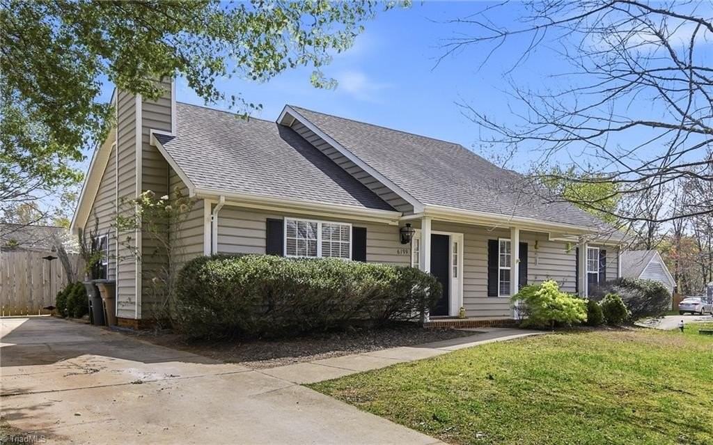 6199 Pine Cove Ct - Photo 2 of 32